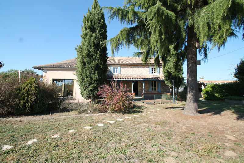 Maison - 268 m² - 8 pièces