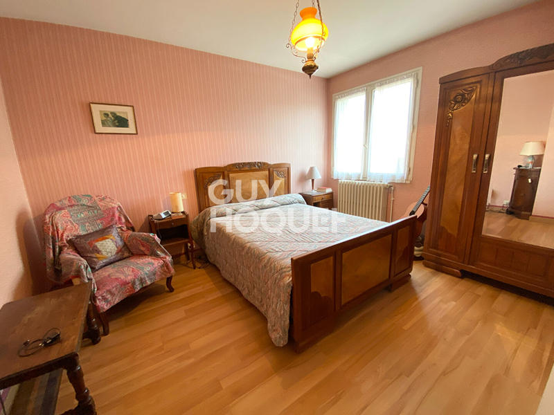 Maison - 247 m² - 6 pièces