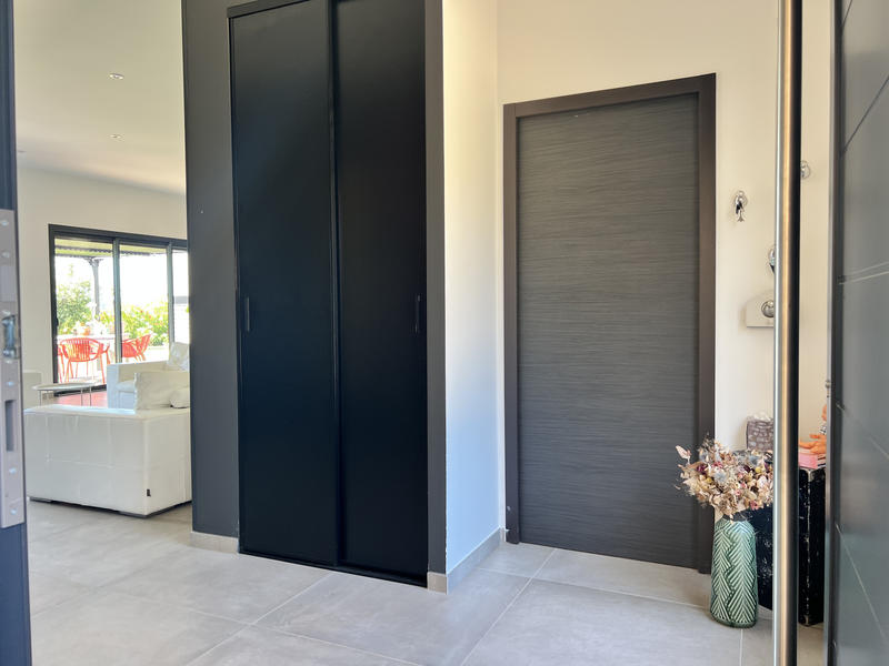 Maison - 225 m² - 6 pièces