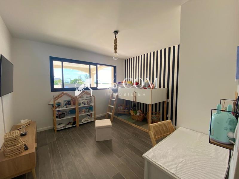 Villa - 185 m² - 6 pièces