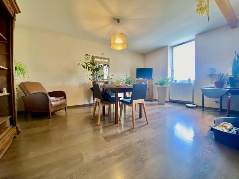 Maison - 279 m² - 9 pièces