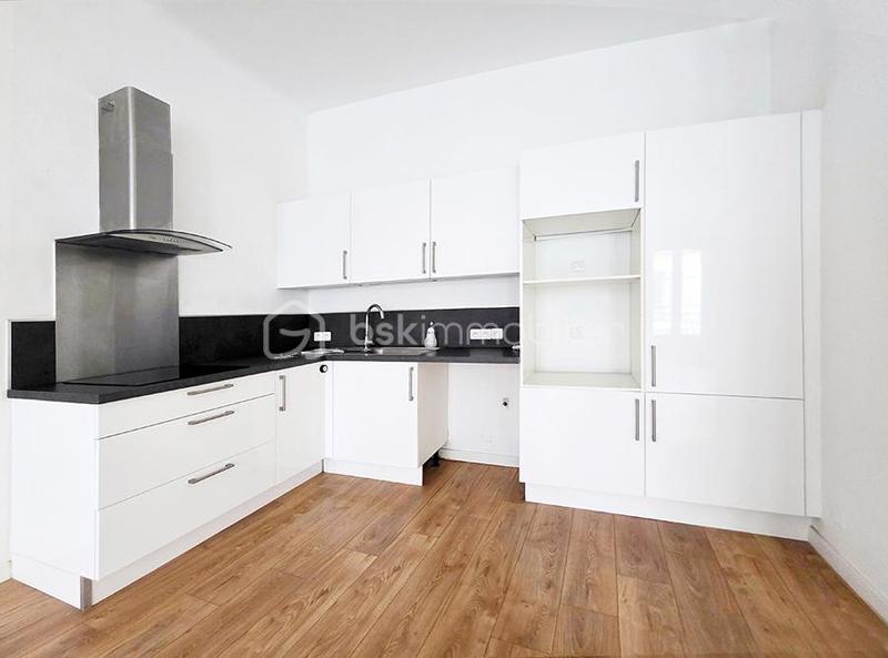 Appartement - 99 m² - 4 pièces