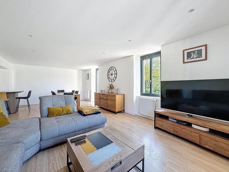 Appartement - 153 m² - 5 pièces