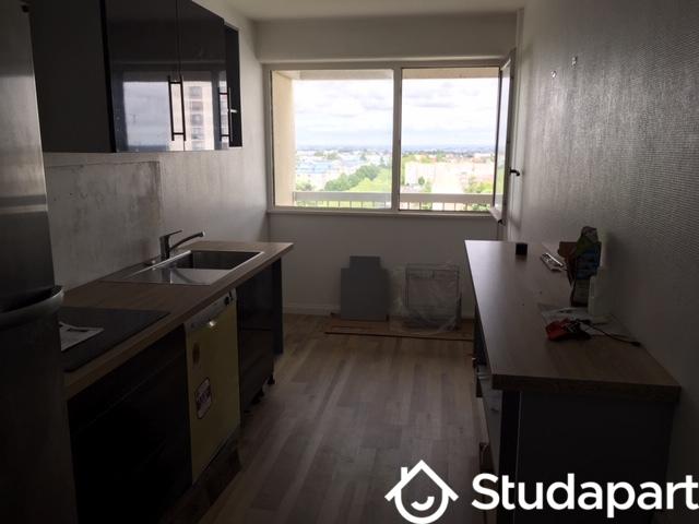 Chambre - 9 m² - 1 pièce