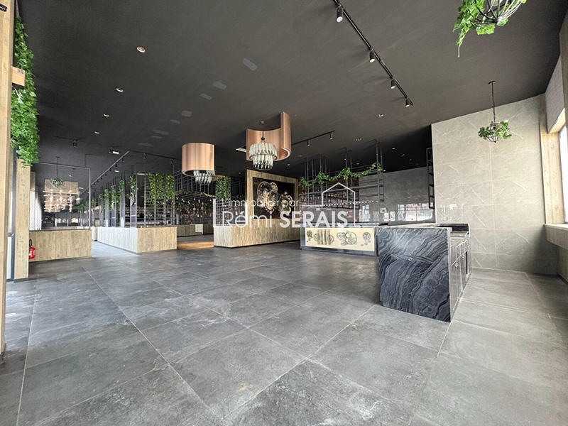Local commercial - 1 080 m²
