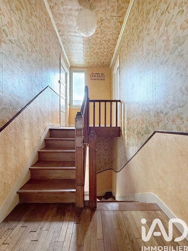 Maison - 240 m² - 7 pièces