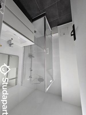 Chambre - 9 m² - 1 pièce