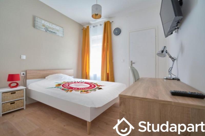 Chambre - 12 m² - 1 pièce