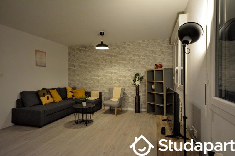 Chambre - 14 m² - 1 pièce