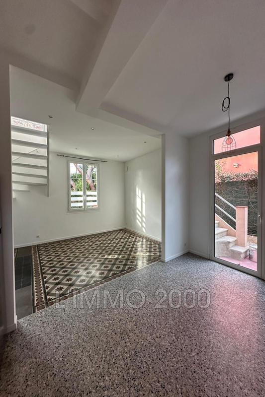 Villa - 100 m² - 5 pièces