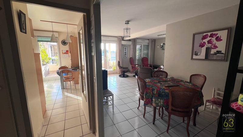 Appartement - 99 m² - 4 pièces