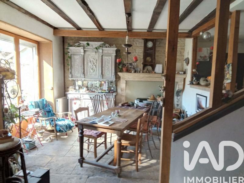 Maison - 90 m² - 5 pièces