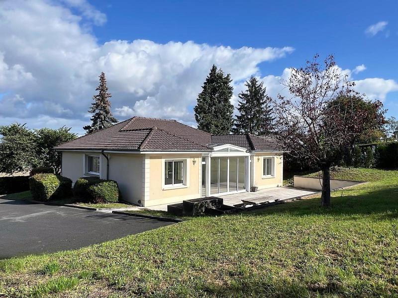 Maison - 198 m² - 8 pièces