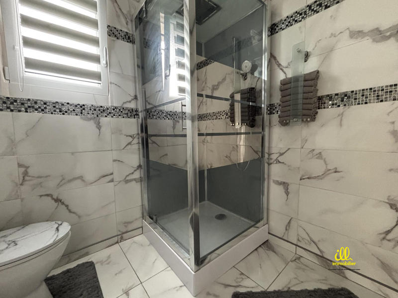 Maison - 145 m² - 6 pièces