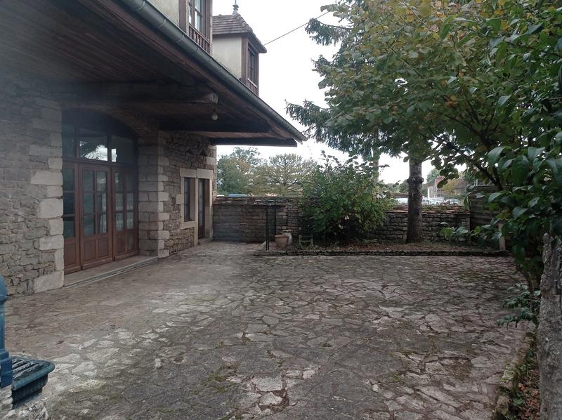 Maison - 172 m² - 8 pièces