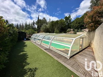 Maison - 185 m² - 5 pièces