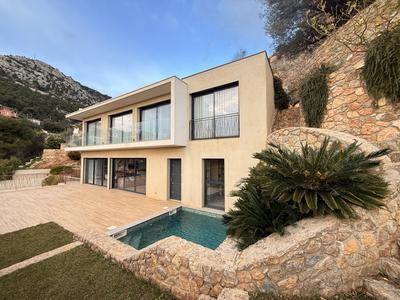 Villa - 300 m² - 9 pièces