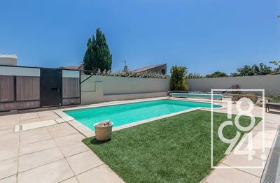 Maison - 180 m² - 5 pièces