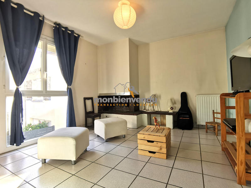 Maison traditionnelle - 140 m² - 8 pièces