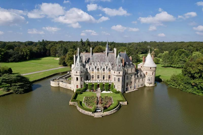 Appartement - 292 m² - 8 pièces