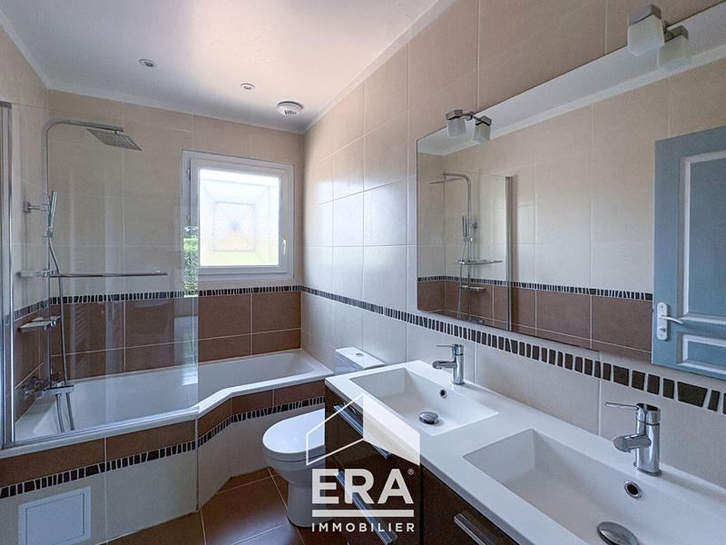 Maison - 111 m² - 5 pièces