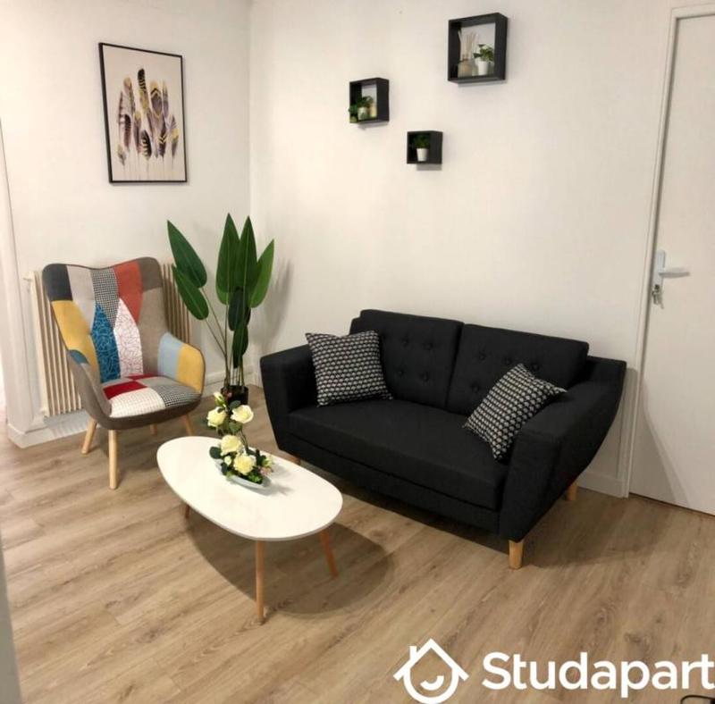 Chambre - 9 m² - 1 pièce