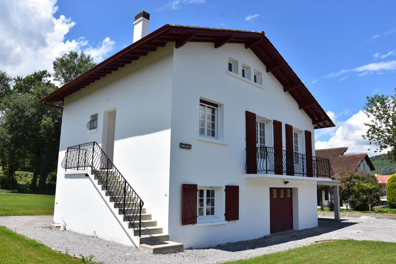 Appartement - 90 m² - 4 pièces