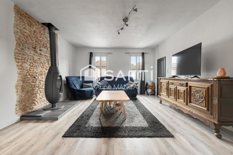 Maison - 234 m² - 8 pièces