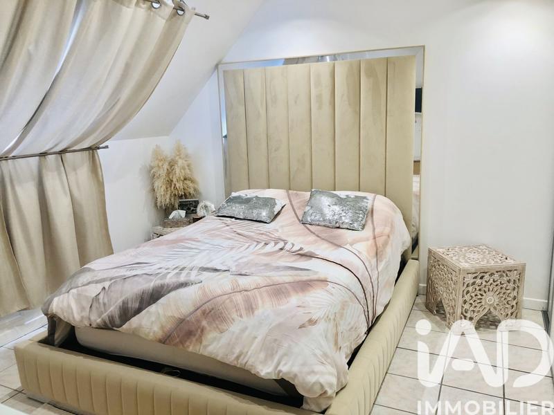 Maison - 99 m² - 5 pièces