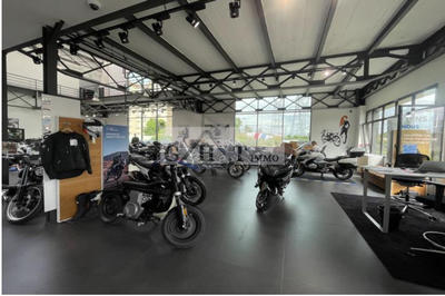 Entrepôt - 1 260 m²