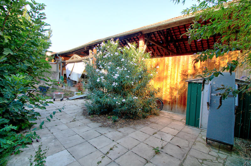 Propriété - 250 m² - 2 pièces