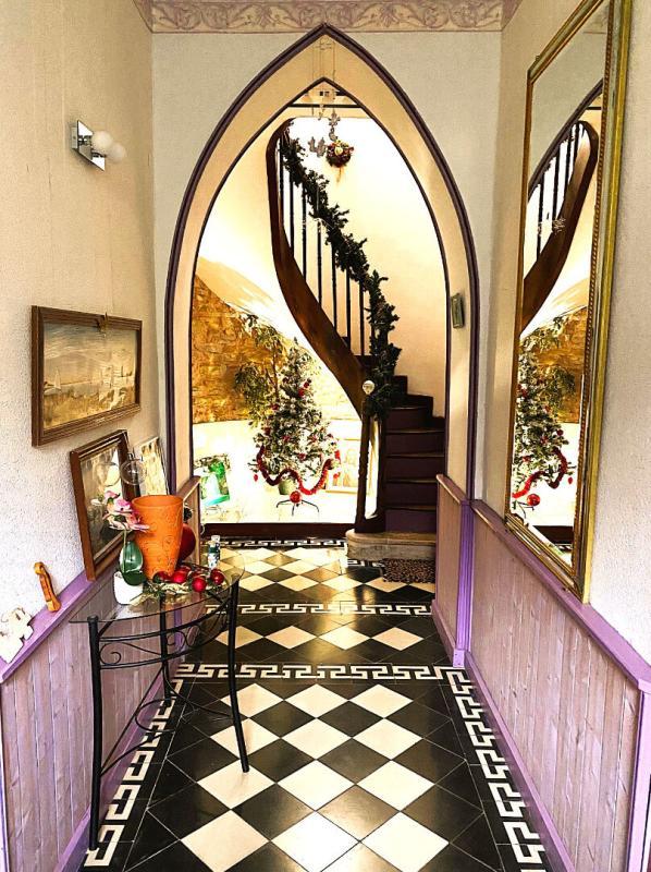 Propriété - 473 m² - 15 pièces