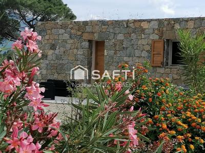 Maison - 170 m² - 5 pièces