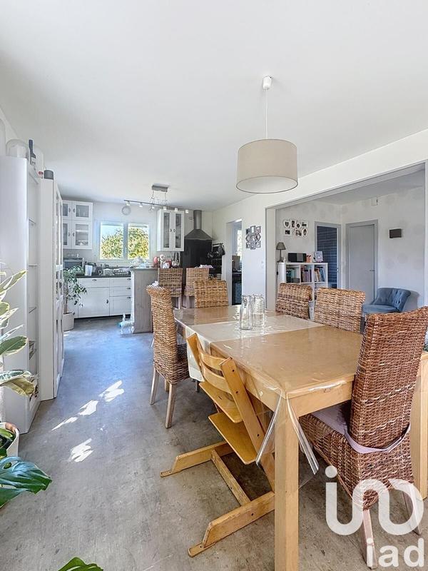 Maison - 200 m² - 7 pièces