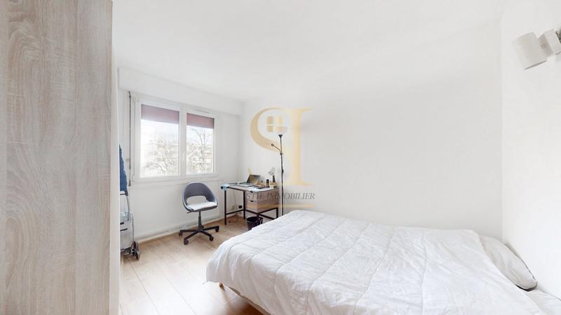 Appartement - 92 m² - 5 pièces