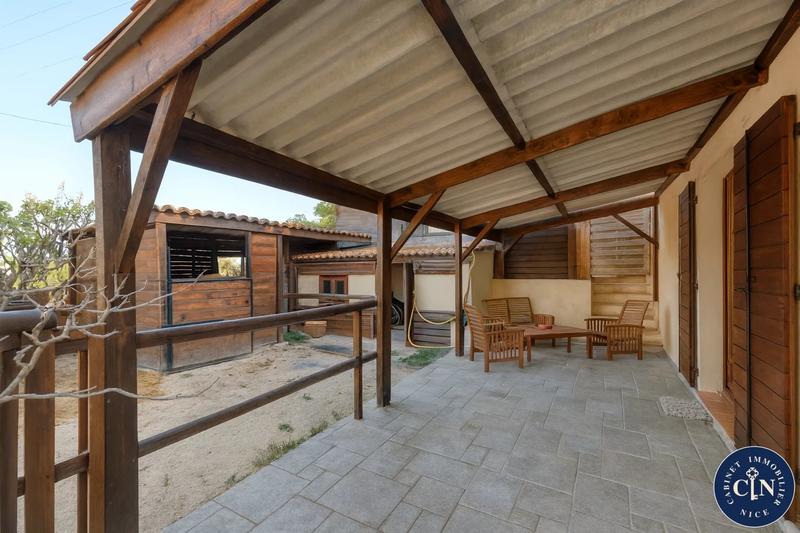 Maison - 164 m² - 5 pièces