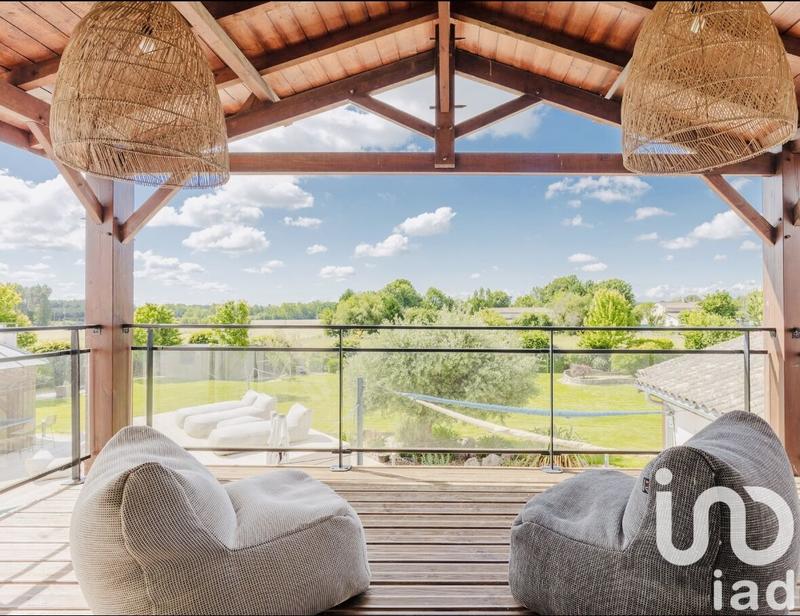 Maison de maîtres - 300 m² - 7 pièces