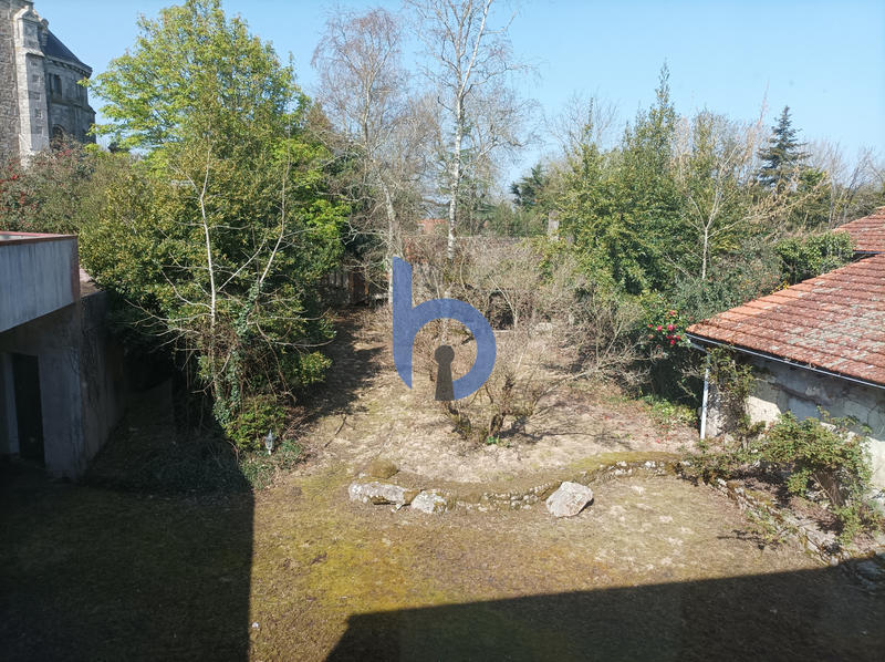 Maison - 187 m² - 8 pièces