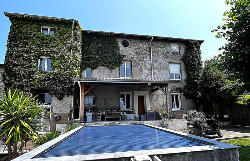 Appartement - 90 m² - 4 pièces