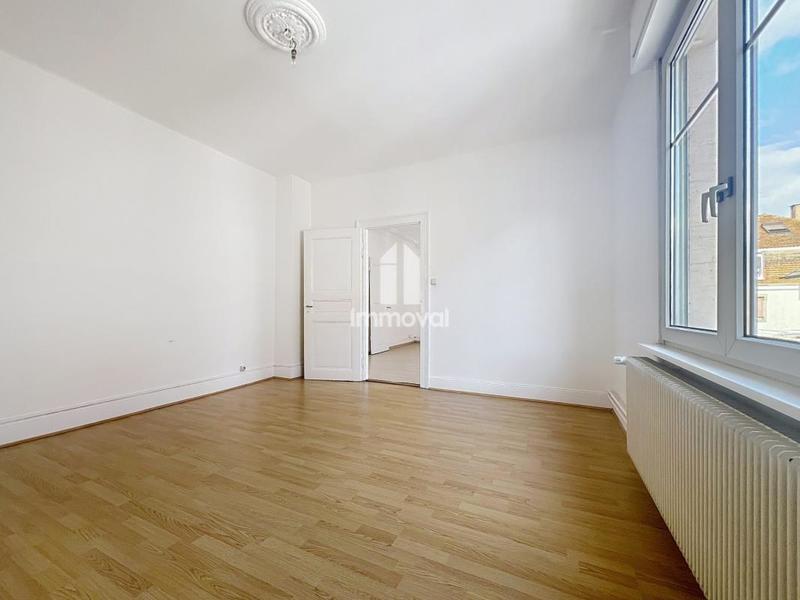 Appartement - 90 m² - 4 pièces