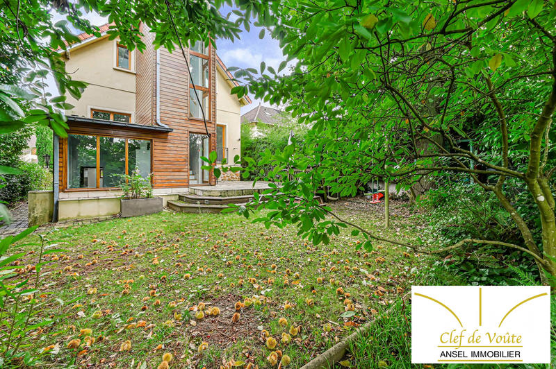 Maison - 152 m² - 6 pièces