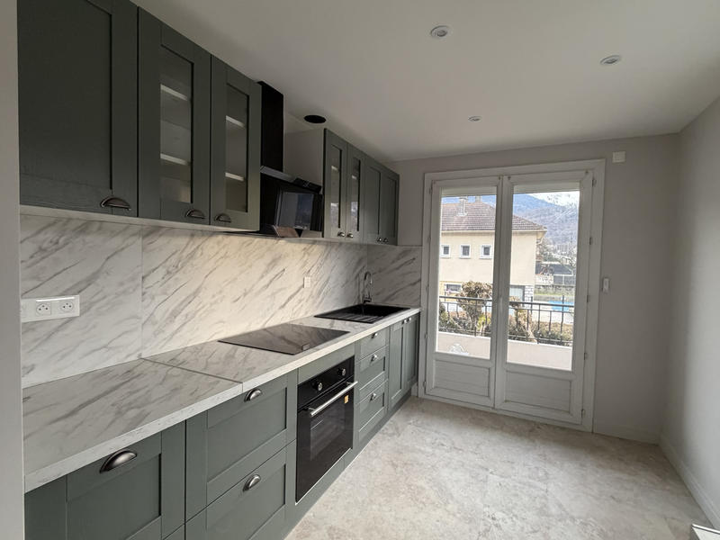 Appartement - 98 m² - 4 pièces