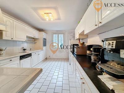 Maison - 99 m² - 5 pièces
