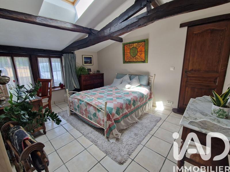 Maison - 366 m² - 10 pièces