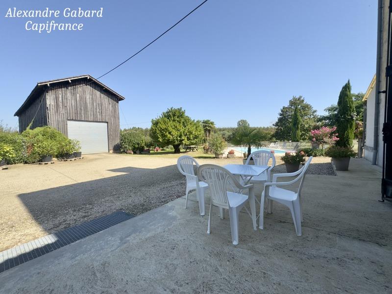 Maison en pierre - 227 m² - 7 pièces