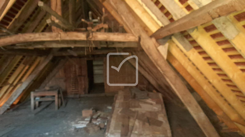 Maison - 248 m² - 8 pièces