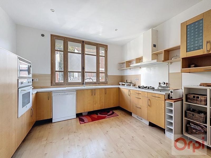 Maison - 130 m² - 6 pièces