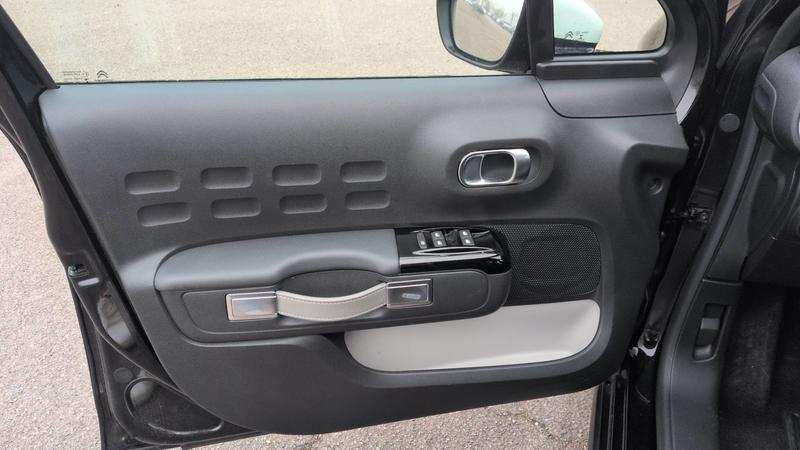 Citroën C3 III 1.2 PureTech 110 Eat6 Shine Pack