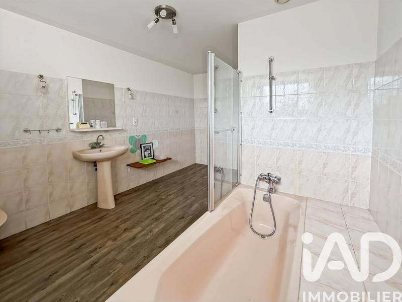 Maison - 152 m² - 8 pièces