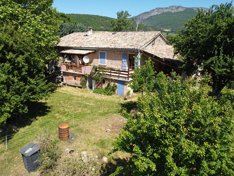 Maison - 266 m² - 9 pièces